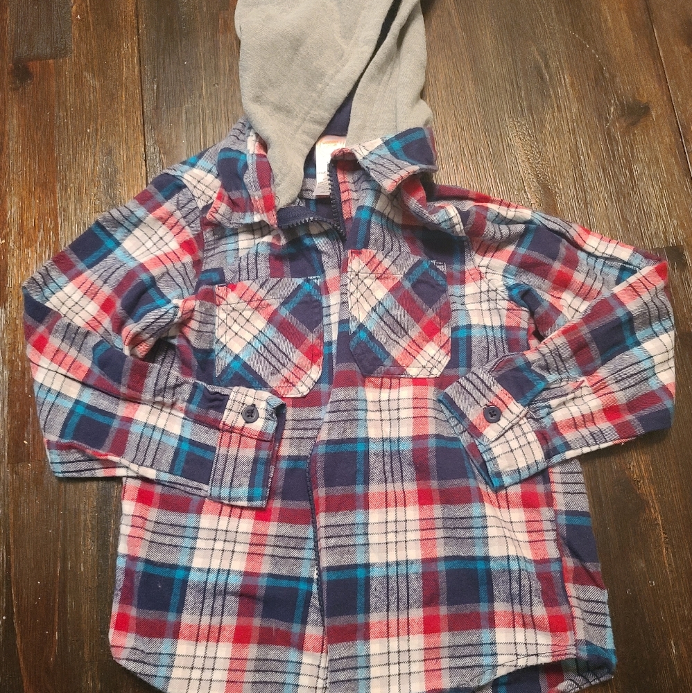 Hooded shirt